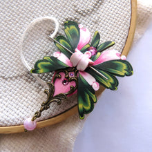 Load image into Gallery viewer, NEEDLE MINDER Green Pink Moth 116