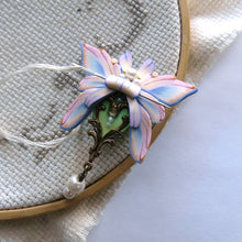 Load image into Gallery viewer, NEEDLE MINDER June Pearl Moth 2