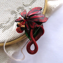 Load image into Gallery viewer, NEEDLE MINDER July Ruby Dragon 21