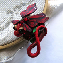 Load image into Gallery viewer, NEEDLE MINDER July Ruby Dragon 24
