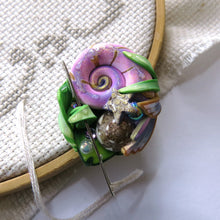 Load image into Gallery viewer, NEEDLE MINDER Sea Snail 48