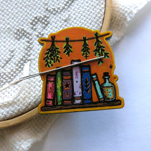 Load image into Gallery viewer, WOOD Needle Minder NOT CLAY please read description, Hand painted wood.