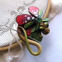 Load image into Gallery viewer, NEEDLE MINDER Woodsy Dragon 47