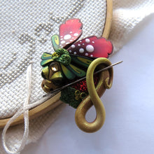 Load image into Gallery viewer, NEEDLE MINDER Woodsy Dragon 61