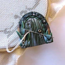 Load image into Gallery viewer, NEEDLE MINDER, Fairy Door Sewing Notion 64
