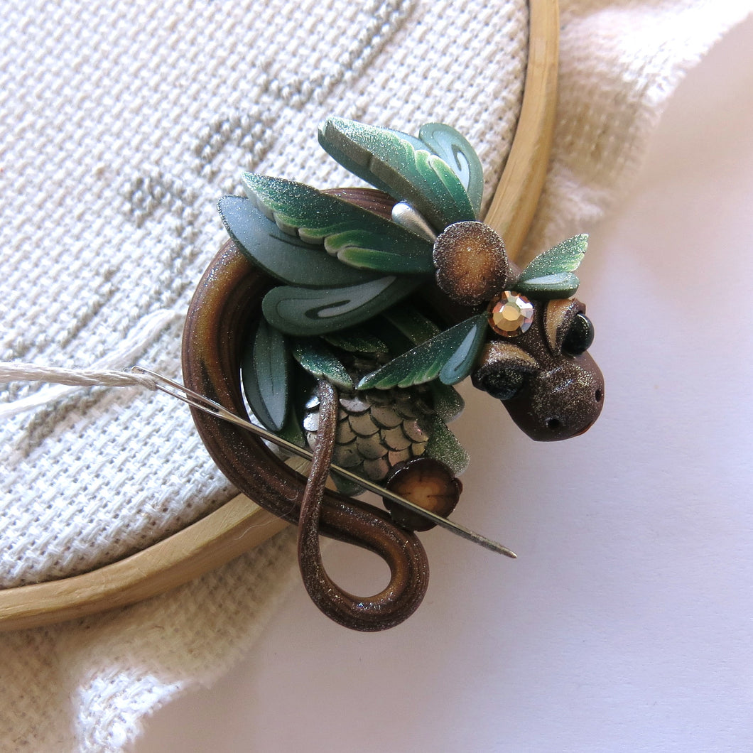 NEEDLE MINDER Forest Frost Dragon  12