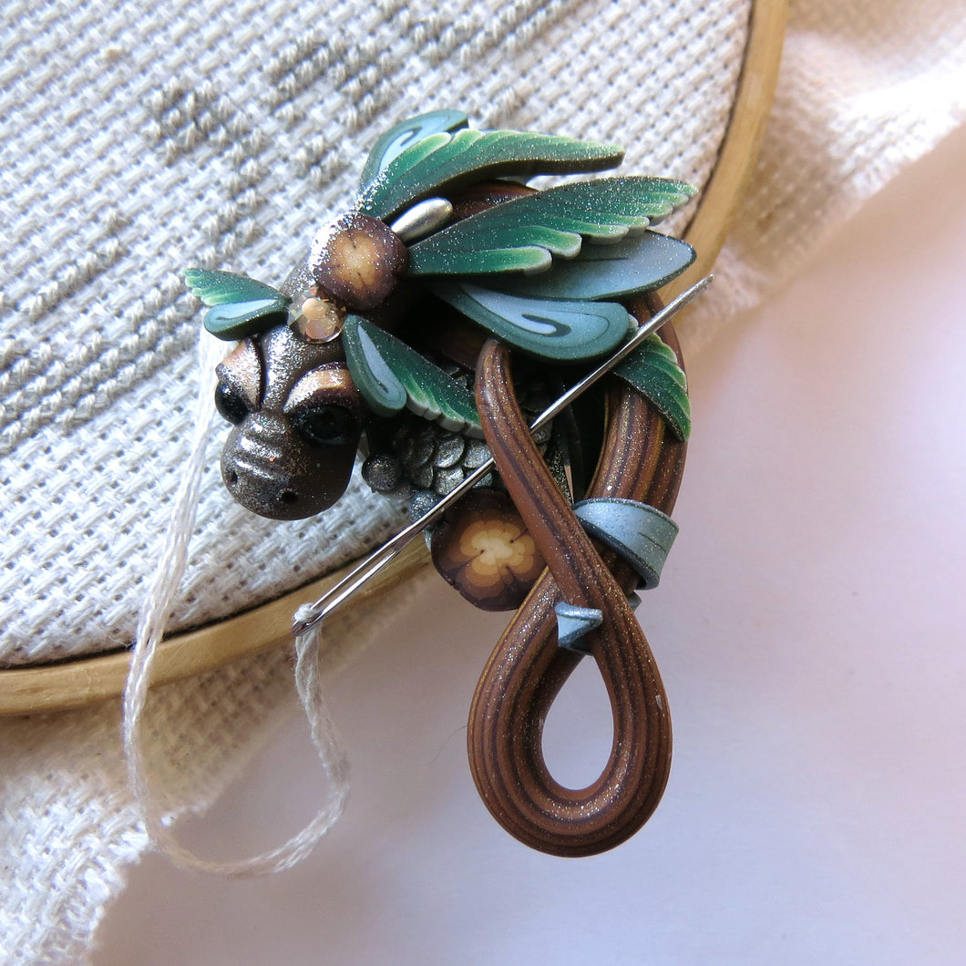 NEEDLE MINDER Forest Frost Dragon 13