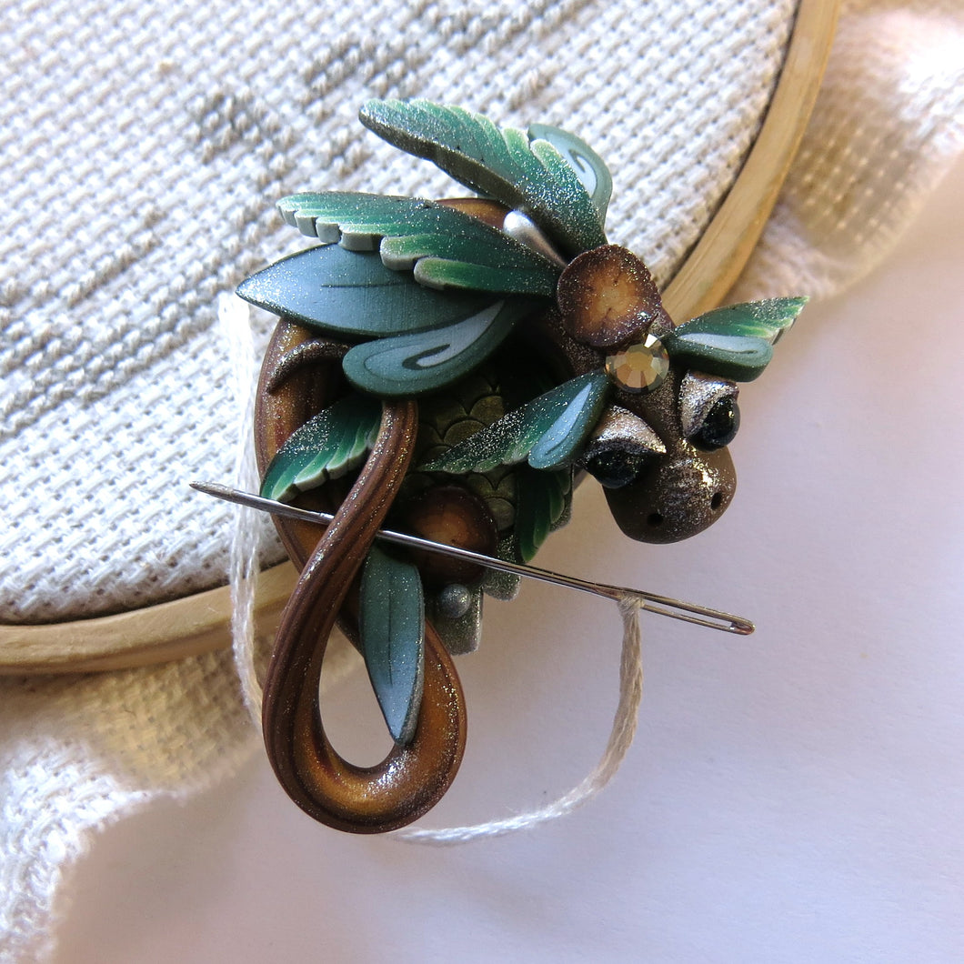 NEEDLE MINDER Forest Frost Dragon 31