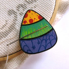 Load image into Gallery viewer, WOOD Needle Minder NOT CLAY please read description, Hand painted wood. K74
