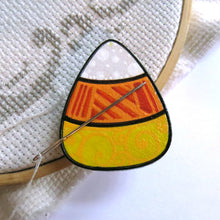 Load image into Gallery viewer, WOOD Needle Minder NOT CLAY please read description, Hand painted wood. K83
