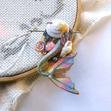 Load image into Gallery viewer, NEEDLE MINDER Opal Mermaid Tail 32
