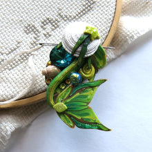 Load image into Gallery viewer, NEEDLE MINDER  August - Peridot Mermaid Tail 15
