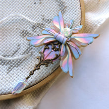 Load image into Gallery viewer, NEEDLE MINDER Opal Moth 47
