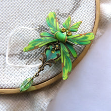 Load image into Gallery viewer, NEEDLE MINDER August - Peridot Moth 3
