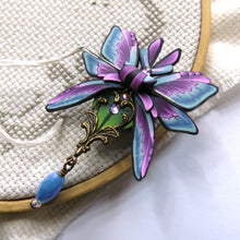 Load image into Gallery viewer, NEEDLE MINDER Blackberry Moth 13
