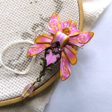 Load image into Gallery viewer, NEEDLE MINDER Sunset Rose Moth 46
