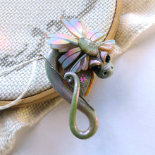 Load image into Gallery viewer, NEEDLE MINDER October Opal Dragon 39
