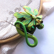 Load image into Gallery viewer, NEEDLE MINDER August - Peridot Dragon 50
