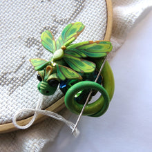 Load image into Gallery viewer, NEEDLE MINDER August - Peridot Dragon 9
