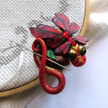 Load image into Gallery viewer, NEEDLE MINDER July Ruby Dragon 50
