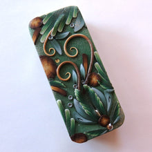 Load image into Gallery viewer, NEEDLE CASE Forest Frost Dragon&#39;s Lair, Slide Top Tin 80
