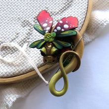 Load image into Gallery viewer, NEEDLE MINDER Woodsy Dragon 42
