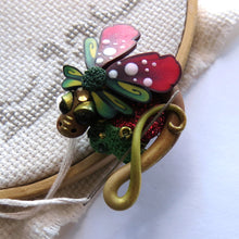 Load image into Gallery viewer, NEEDLE MINDER Woodsy Dragon 4
